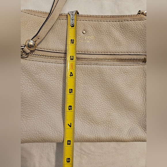 Kate Spade New York Beige Pebbled Leather Crossbody Bag Purse - Picture 10 of 10
